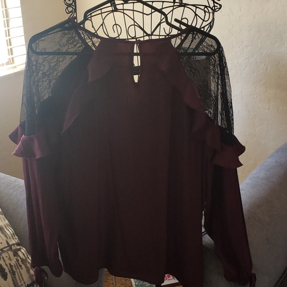 Top - Picture 2 of 5